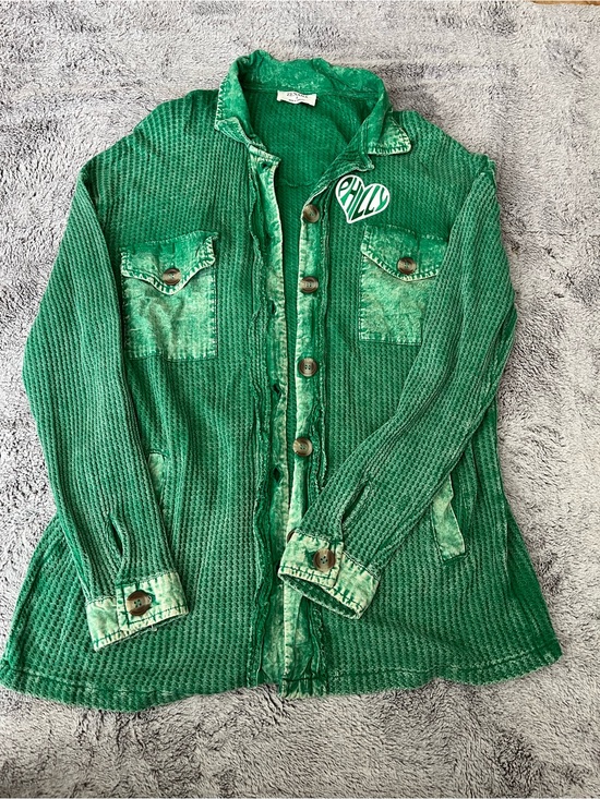 Zenana Signature Tops - Women’s size small Zenana eagles Green Textured Button-Up  with Patch Detail